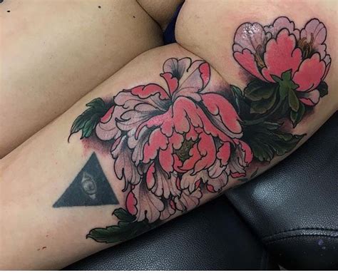 floral butt tattoo|Flower butt tattoos